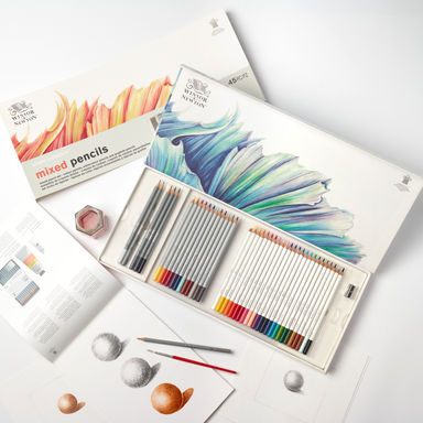 Winsor & Newton Mixed Pencil Sets